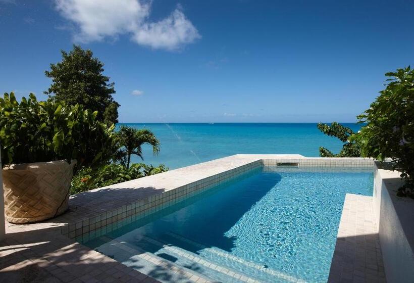 هتل Blue Waters Resort And Spa