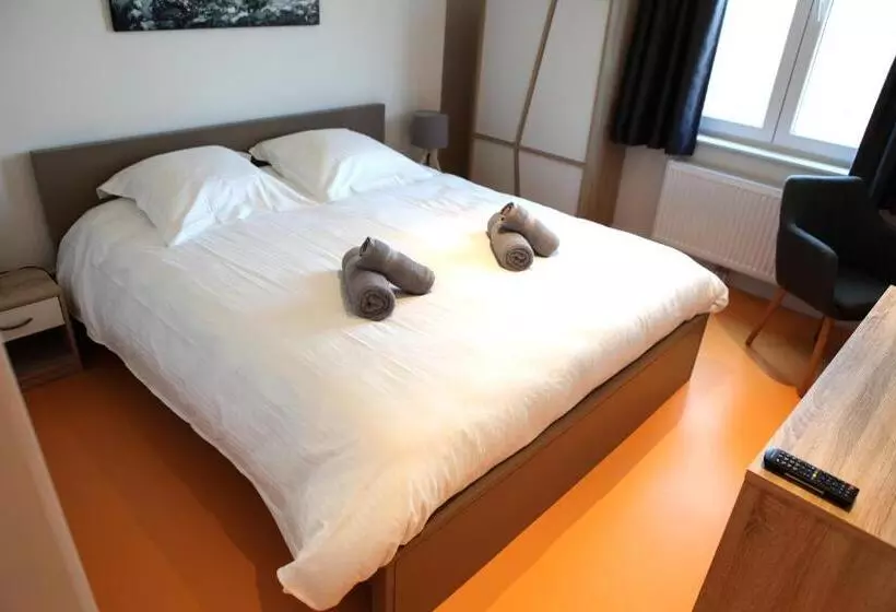 Elberg Hotel & Apartments