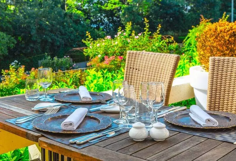 호텔 Le Chateau De Namur