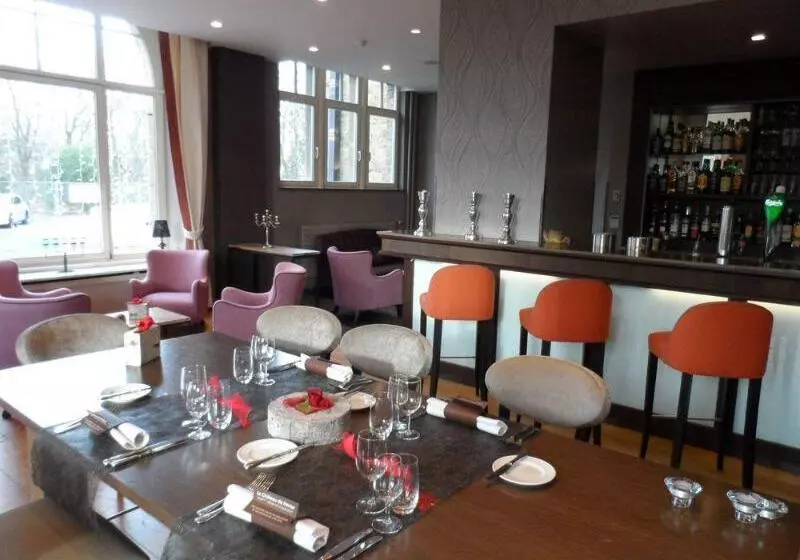 호텔 Le Chateau De Namur