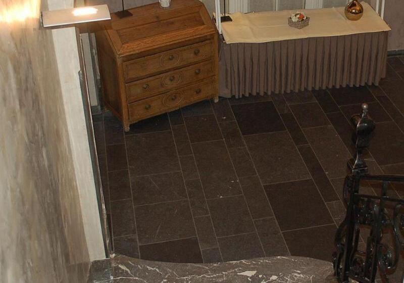 هتل Le Chateau De Namur