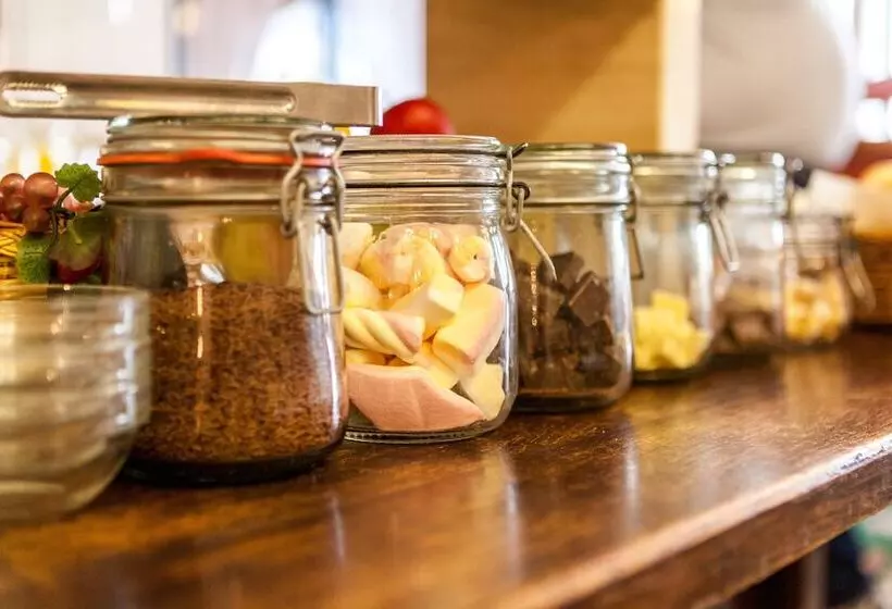 Malecot Hotel By F Hotels