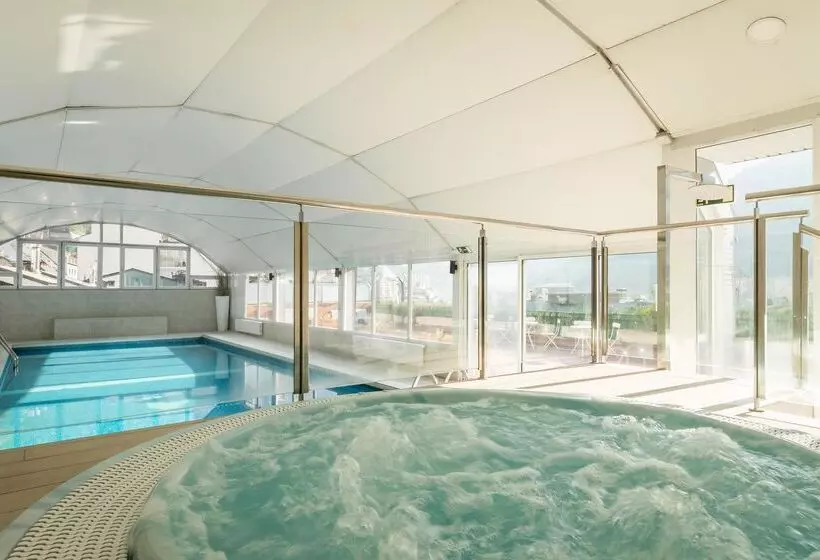 هتل Alegria President