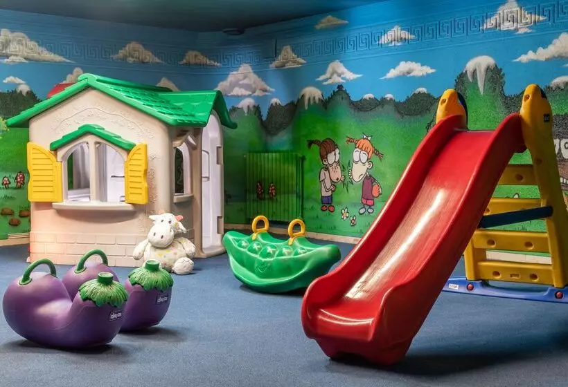 هتل Alegria President