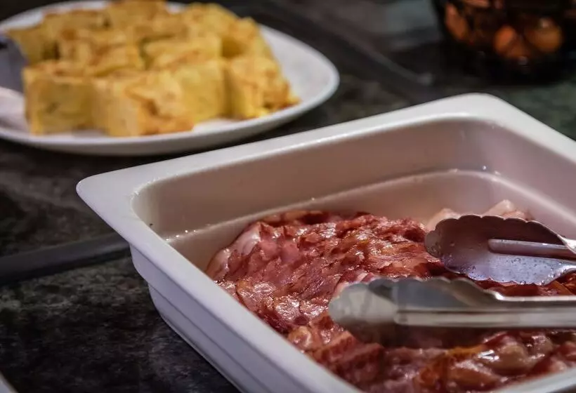 هتل Alegria President