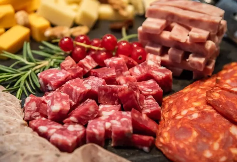 هتل Alegria President