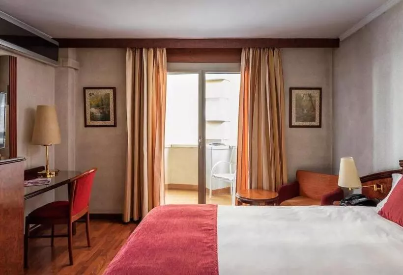 هتل Alegria President