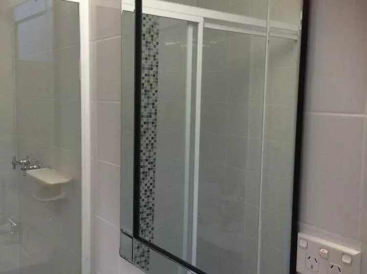 호텔 Town House Motor Inn