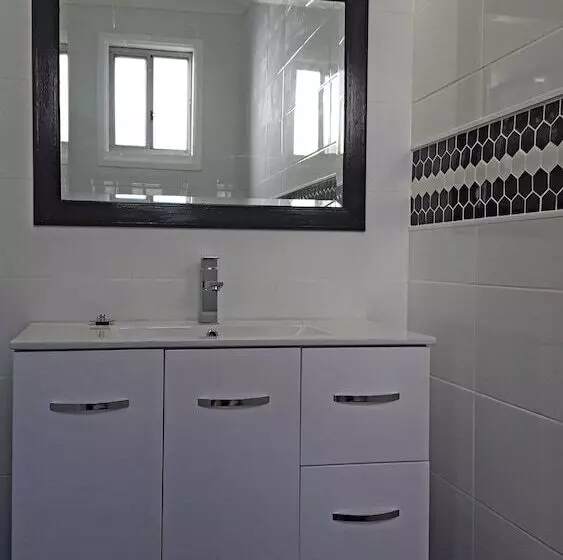 호텔 Town House Motor Inn