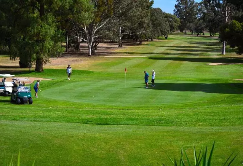 فندق على الطريق Renmark Country Club