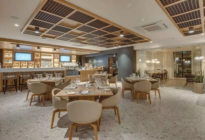 Fort George Hotel And Spa