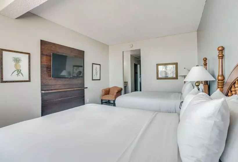 Fort George Hotel And Spa