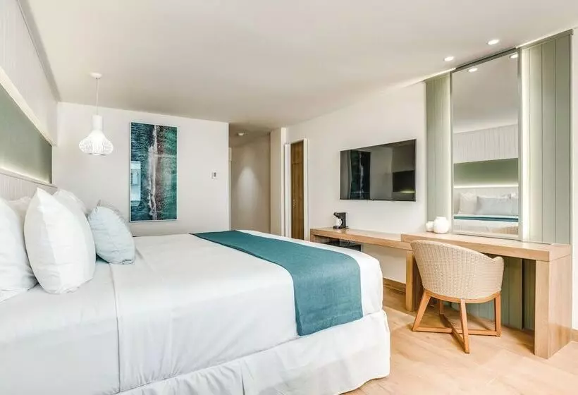 Fort George Hotel And Spa