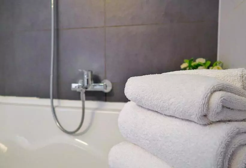 בית מלון כפרי Adoma