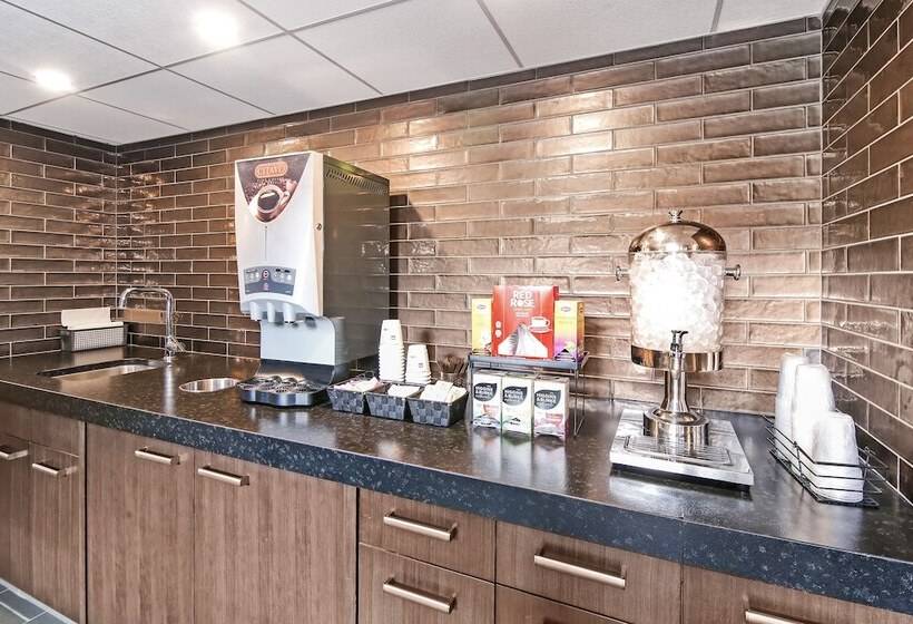 فندق Best Western Plus Banff International Lodge