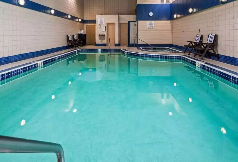 هتل Best Western Plus Regency Inn And Conference Centre