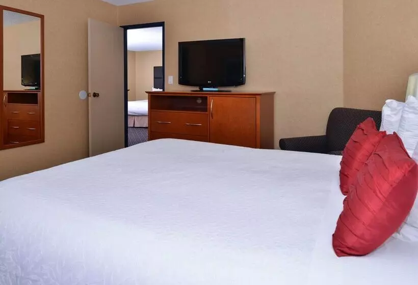 هتل Best Western Plus Regency Inn And Conference Centre