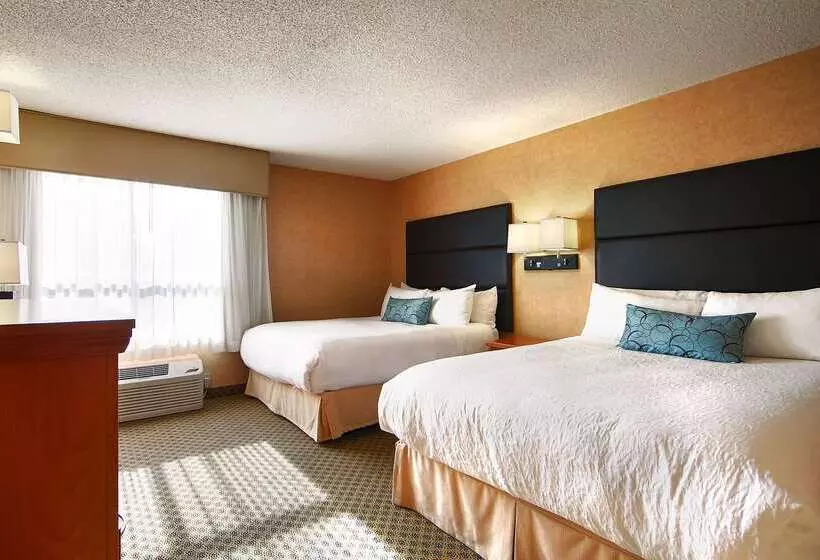 هتل Best Western Plus Regency Inn And Conference Centre