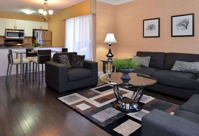 هتل Best Western Plus Regency Inn And Conference Centre