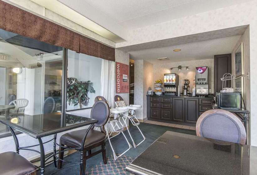 בית מלון כפרי Comfort Inn