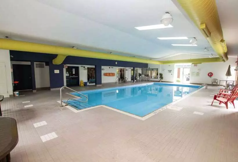 בית מלון כפרי Comfort Inn