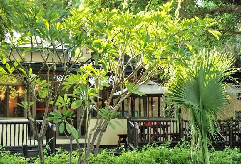 酒店 Cresta Riley S