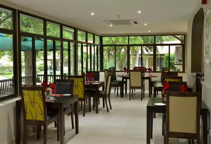 酒店 Cresta Riley S