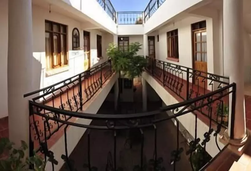 هتل Cruz Popayan Sucre