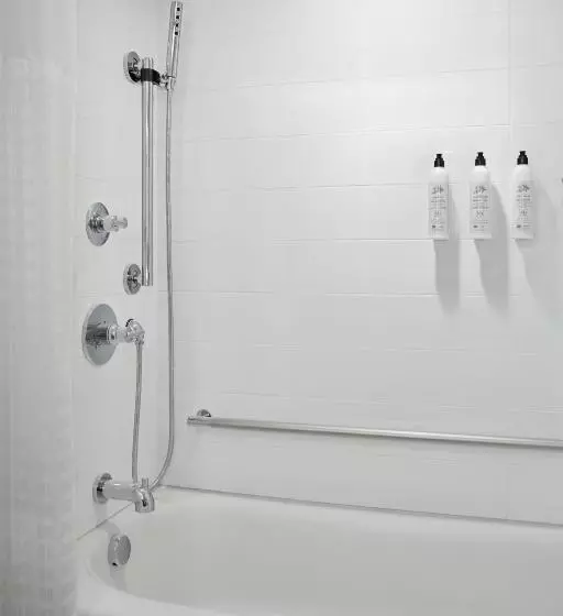 Delta Hotels Calgary Airport In Terminal