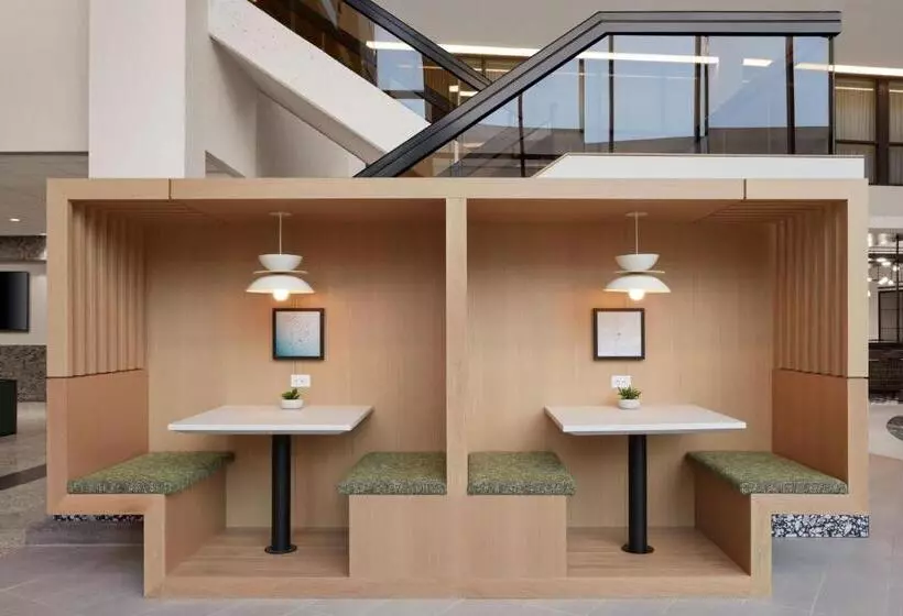 Delta Hotels Calgary Airport In Terminal