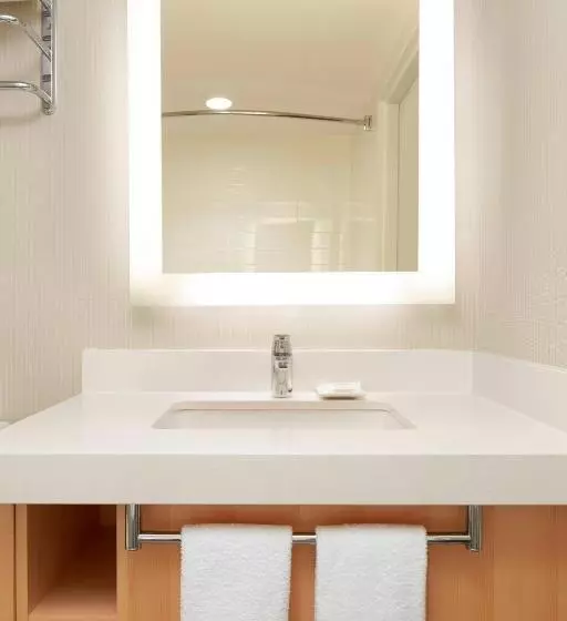 Delta Hotels By Marriott Prince Edward