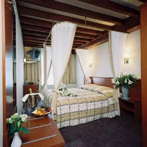 ホテル Driekoningen