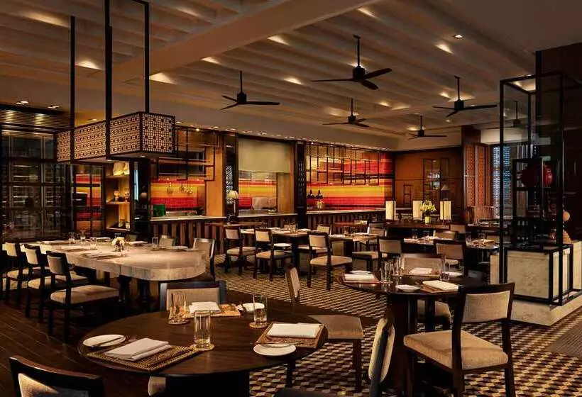 هتل Hilton Mandalay