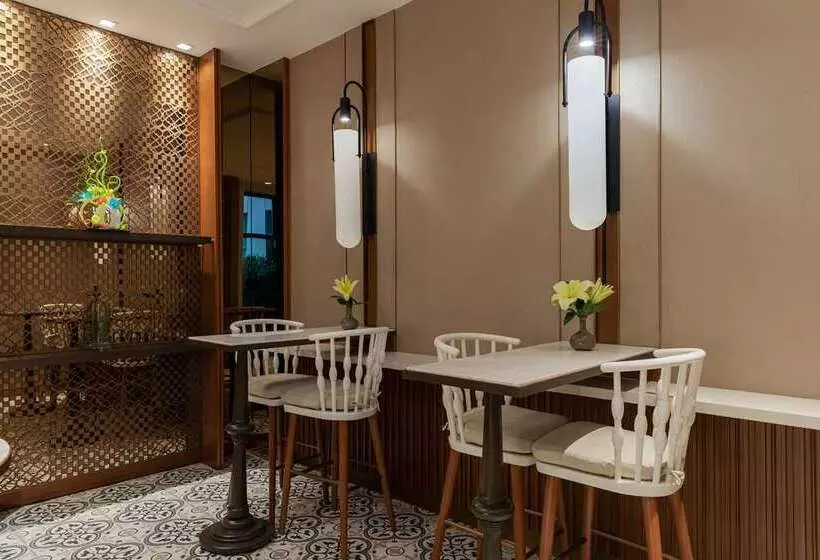 هتل Hilton Mandalay