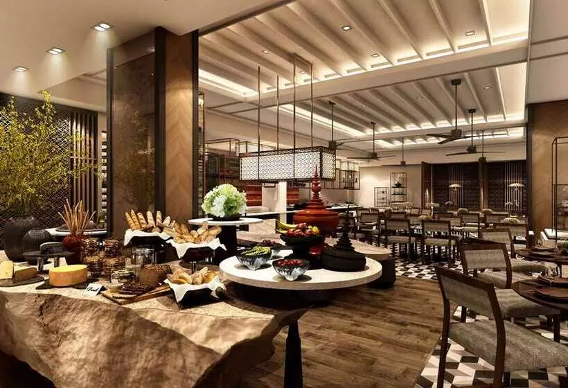 هتل Hilton Mandalay