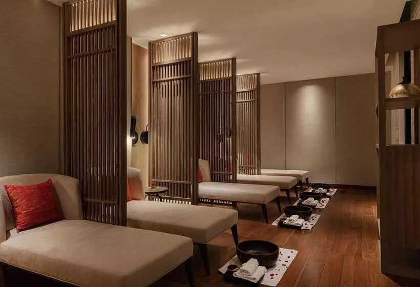 هتل Hilton Mandalay