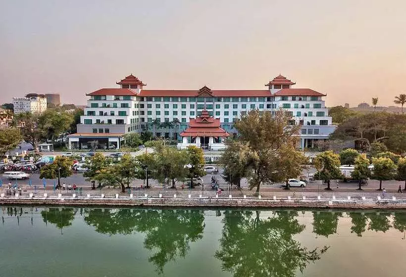 هتل Hilton Mandalay