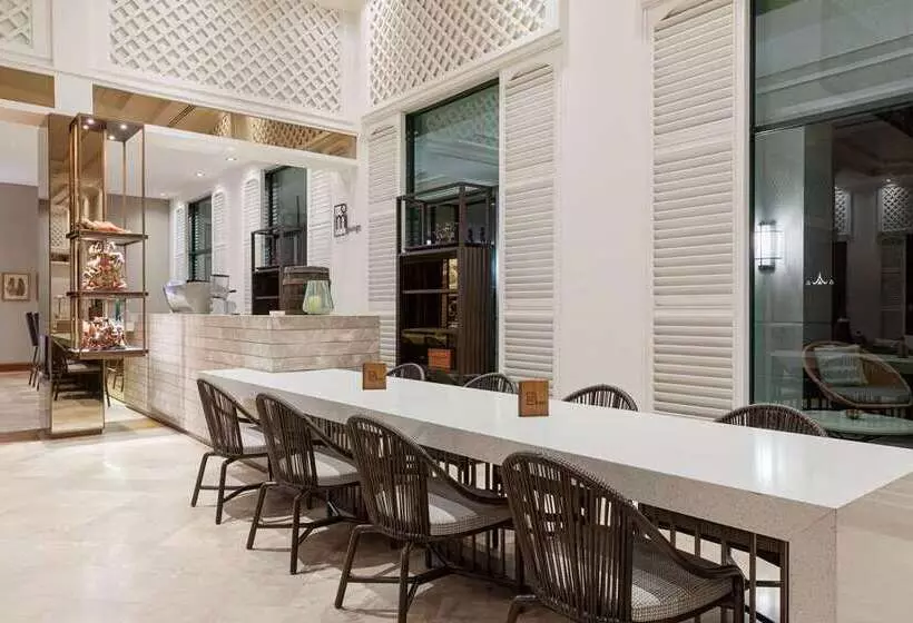 هتل Hilton Mandalay