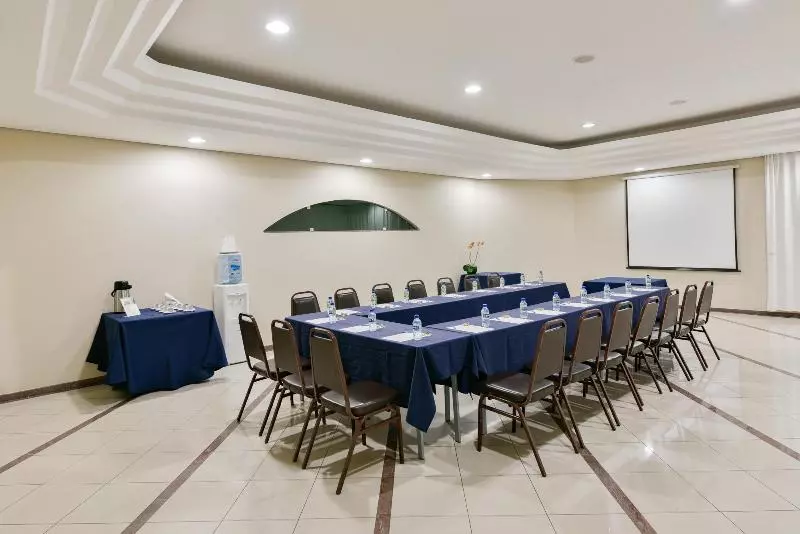 Hotel Plaza Inn Augustus