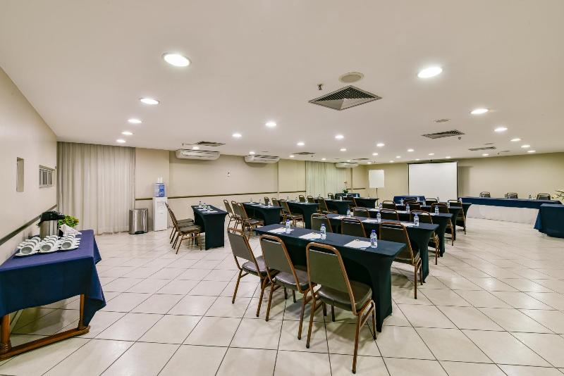 هتل Plaza Inn Augustus