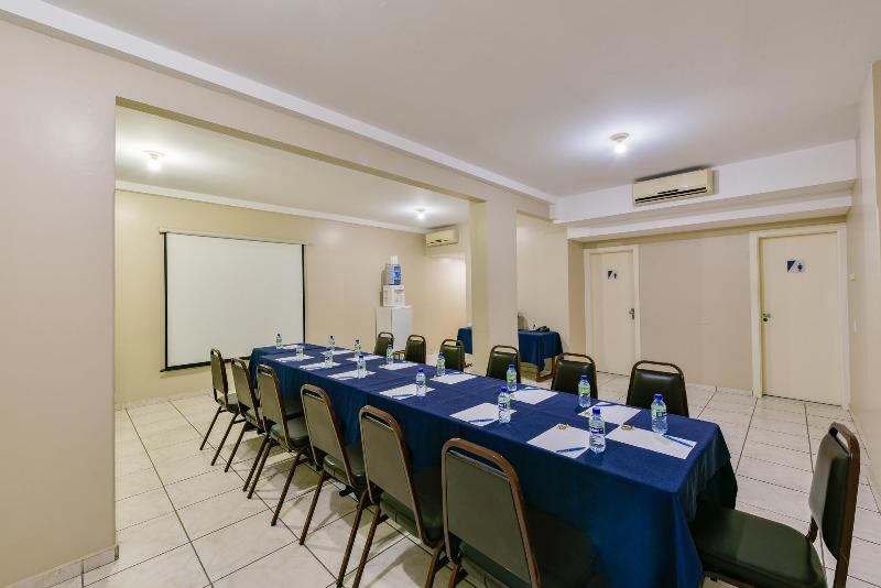 هتل Plaza Inn Augustus