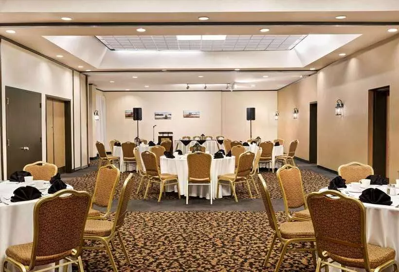 Hotel Ramada By Wyndham Fredericton