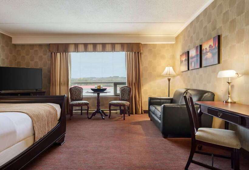 هتل Ramada By Wyndham Fredericton