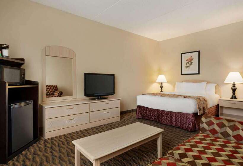 هتل Ramada By Wyndham Fredericton