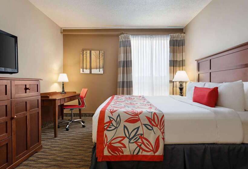 هتل Ramada By Wyndham Fredericton