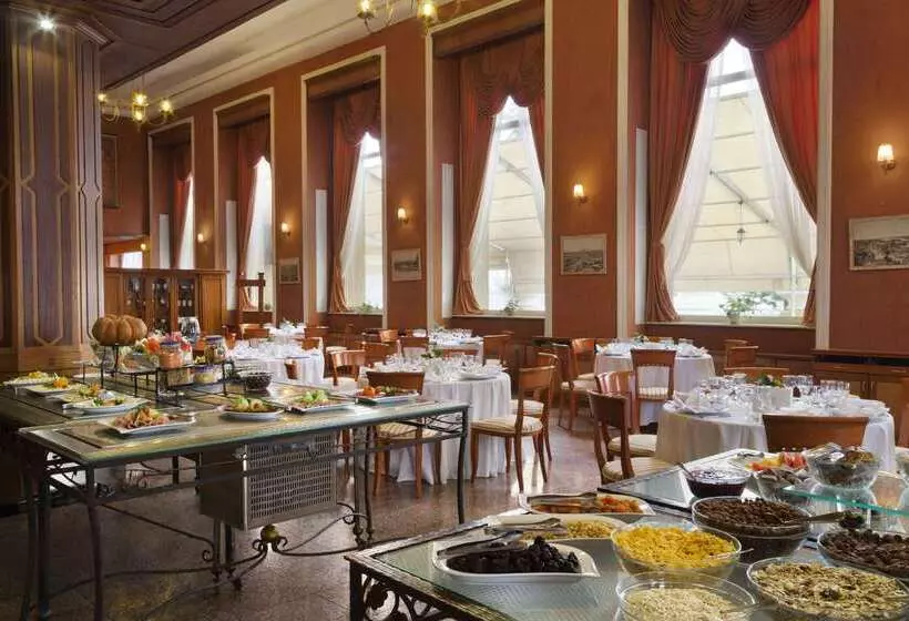 호텔 Ramada By Wyndham Plovdiv Trimontium