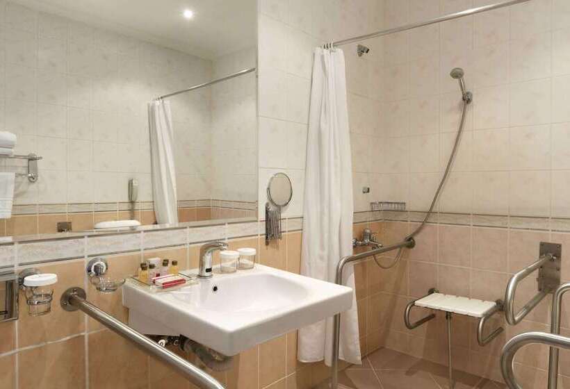 Hotel Ramada By Wyndham Plovdiv Trimontium