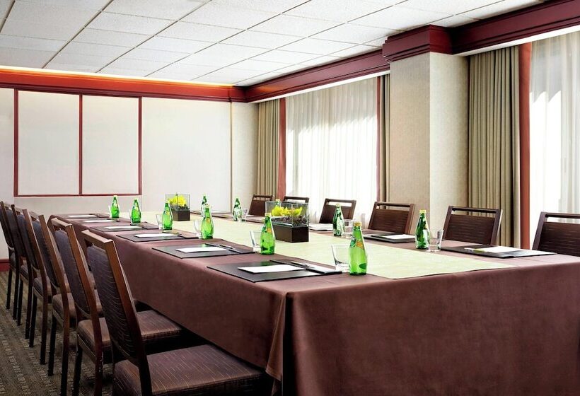 هتل The Westin Calgary