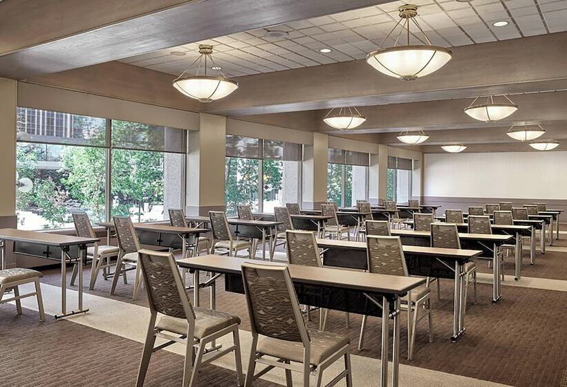 هتل The Westin Calgary