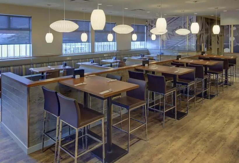 בית מלון כפרי Accent Inns Victoria